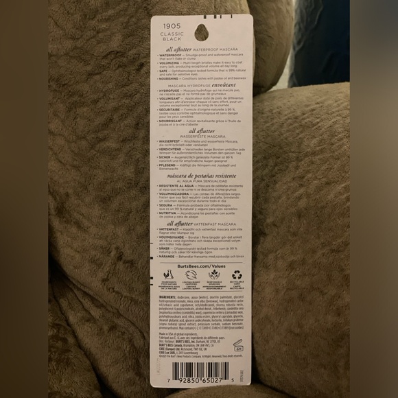 Waterproof Black Mascara by Burt’s Bees - Picture 7 of 16